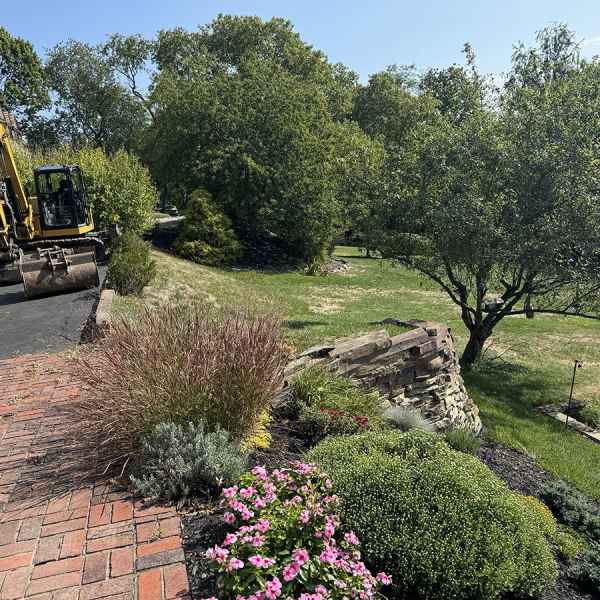 ReCon Retaining Wall Installation 2 IMG 1435