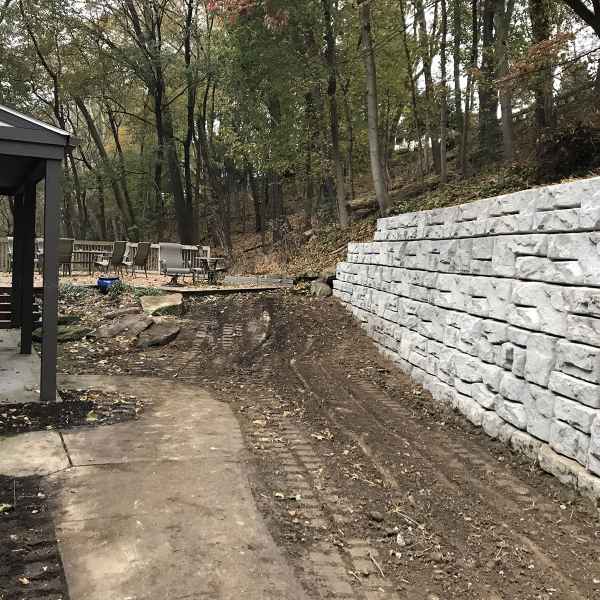 Redi Rock Retaining Wall